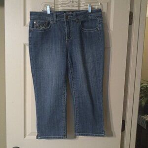Roz and Ali Women's Size 10 Capri Jeans